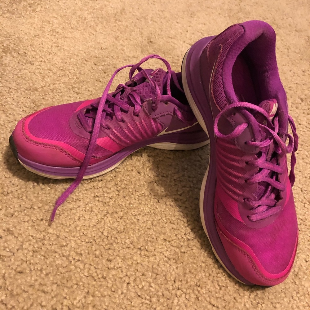 Nike Tennis Shoes in Purple. Size US 6.5.